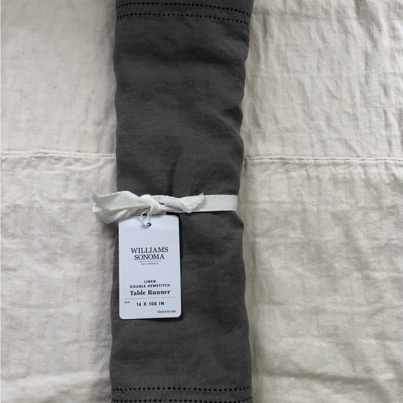Williams Sonoma 100% Linen double hem stitch table runner - Picture 1 of 6